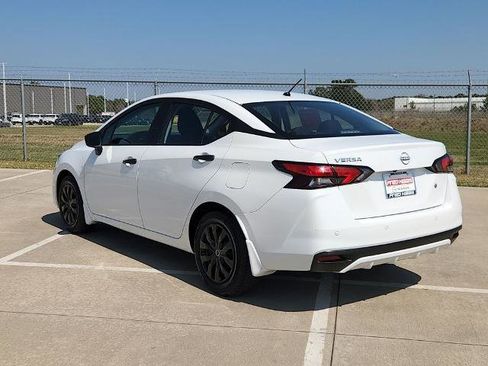 Certified 2025 Nissan Versa S w/ Trunk Package image 7