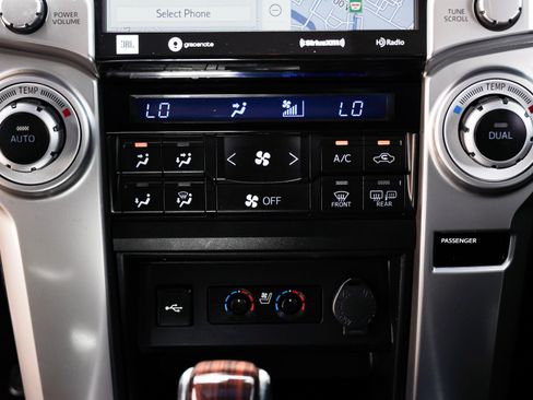 Certified 2022 Toyota 4Runner Limited AWD/4WD image 38