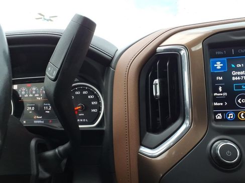 Used 2021 Chevrolet Silverado 1500 High Country w/ Technology Package AWD/4WD image 21