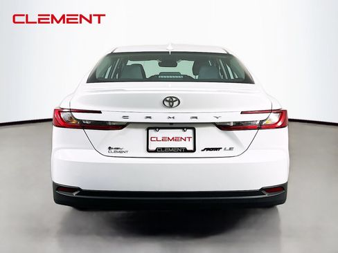 Used 2025 Toyota Camry LE w/ Convenience Package FWD image 8