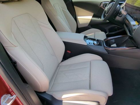 Used 2025 BMW X3 xDrive30i w/ Premium Package image 22