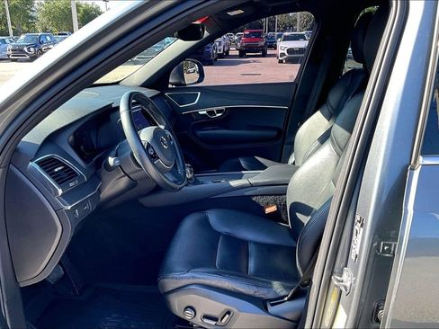 Used 2020 Volvo XC90 T6 Momentum w/ Protection Package Premier AWD/4WD image 21