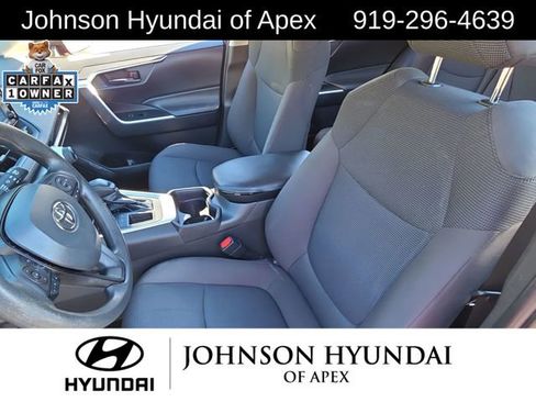 Used 2020 Toyota RAV4 LE image 23