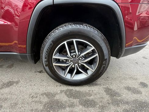 Used 2021 Jeep Grand Cherokee Limited image 9