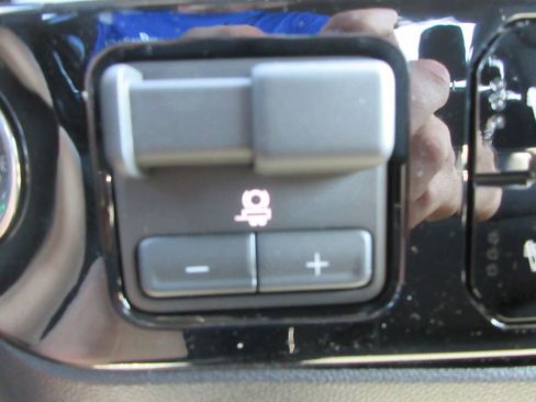 New 2026 GMC Sierra 2500 SLE w/ SLE Value Package; image 19