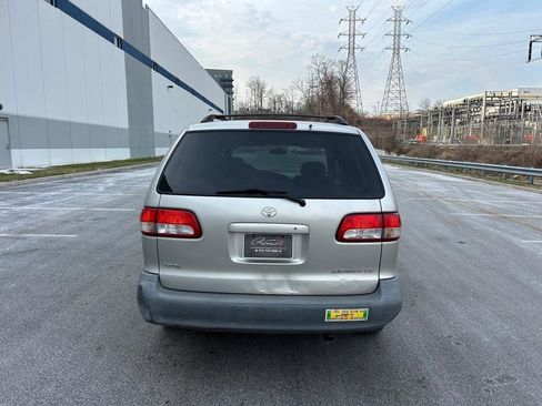 Used 2002 Toyota Sienna LE image 5