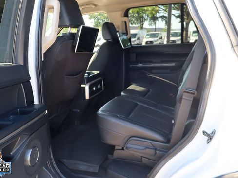 Used 2022 Ford Expedition XLT AWD/4WD image 25