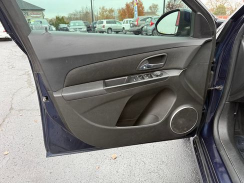 Used 2011 Chevrolet Cruze LT w/ RS Package image 17