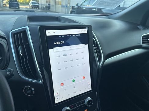 Used 2024 Ford Edge ST image 23