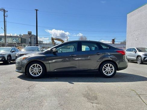 Used 2016 Ford Focus SE image 5