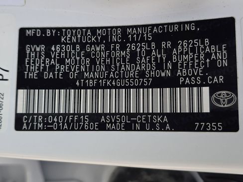 Used 2016 Toyota Camry SE image 32