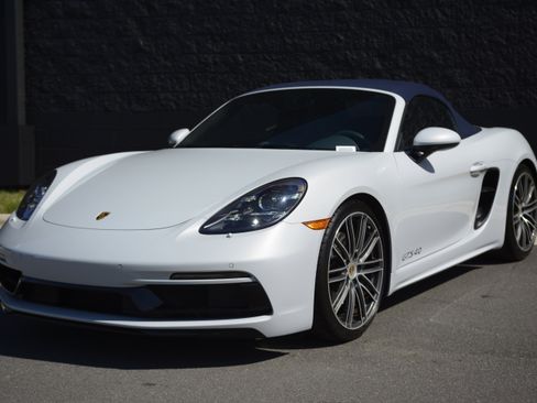Certified 2024 Porsche 718 Boxster GTS RWD image 37