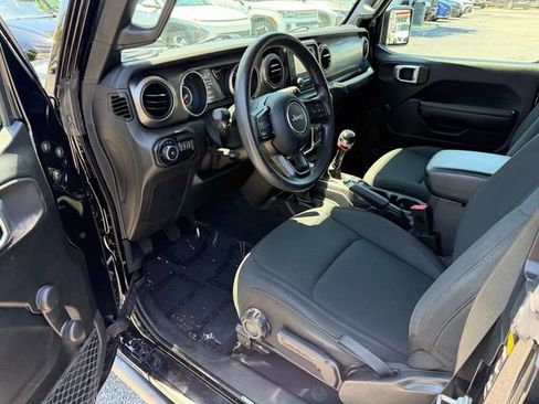 Used 2020 Jeep Wrangler Sport AWD/4WD image 11