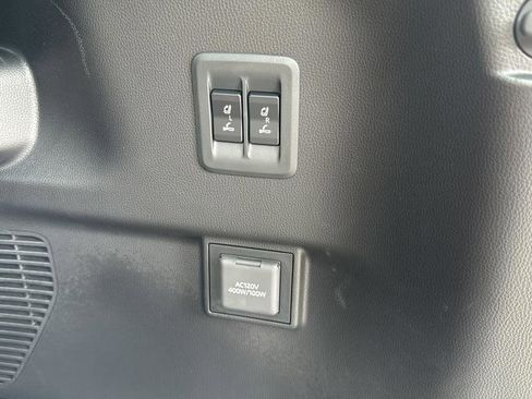 Used 2025 Lexus GX 550 w/ Accessory Package (2T) AWD/4WD image 21