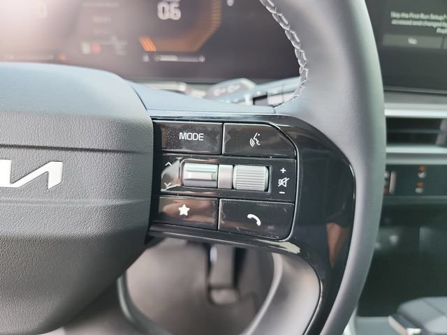 New 2026 Kia Sorento LX FWD image 21