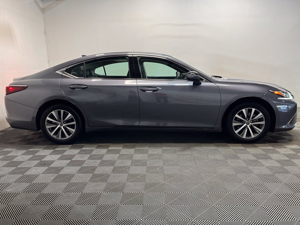 Used 2019 Lexus ES 350 w/ Accessory Package FWD image 4