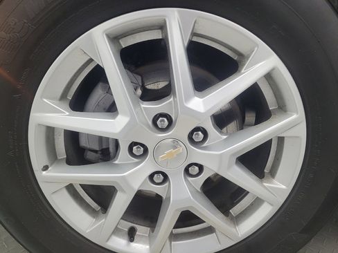 Used 2024 Chevrolet Equinox LT w/ LPO, Floor Liner Package image 31