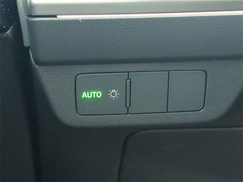 Used 2023 Audi Q4 e-tron Premium Plus w/ Premium Plus image 28