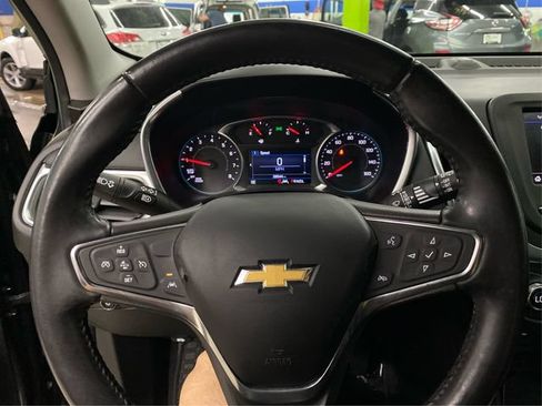 Used 2021 Chevrolet Equinox LT FWD image 22