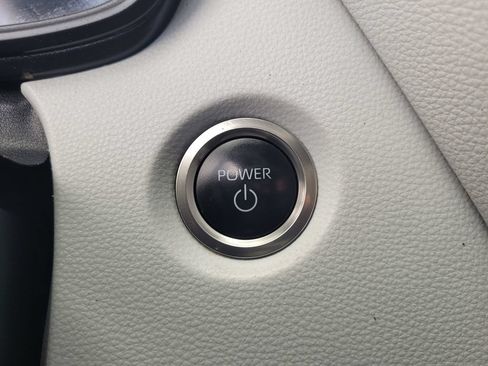 Used 2024 Toyota Corolla SE w/ SE Package FWD image 19