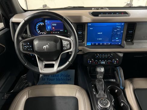 Certified 2024 Ford Bronco Wildtrak image 8