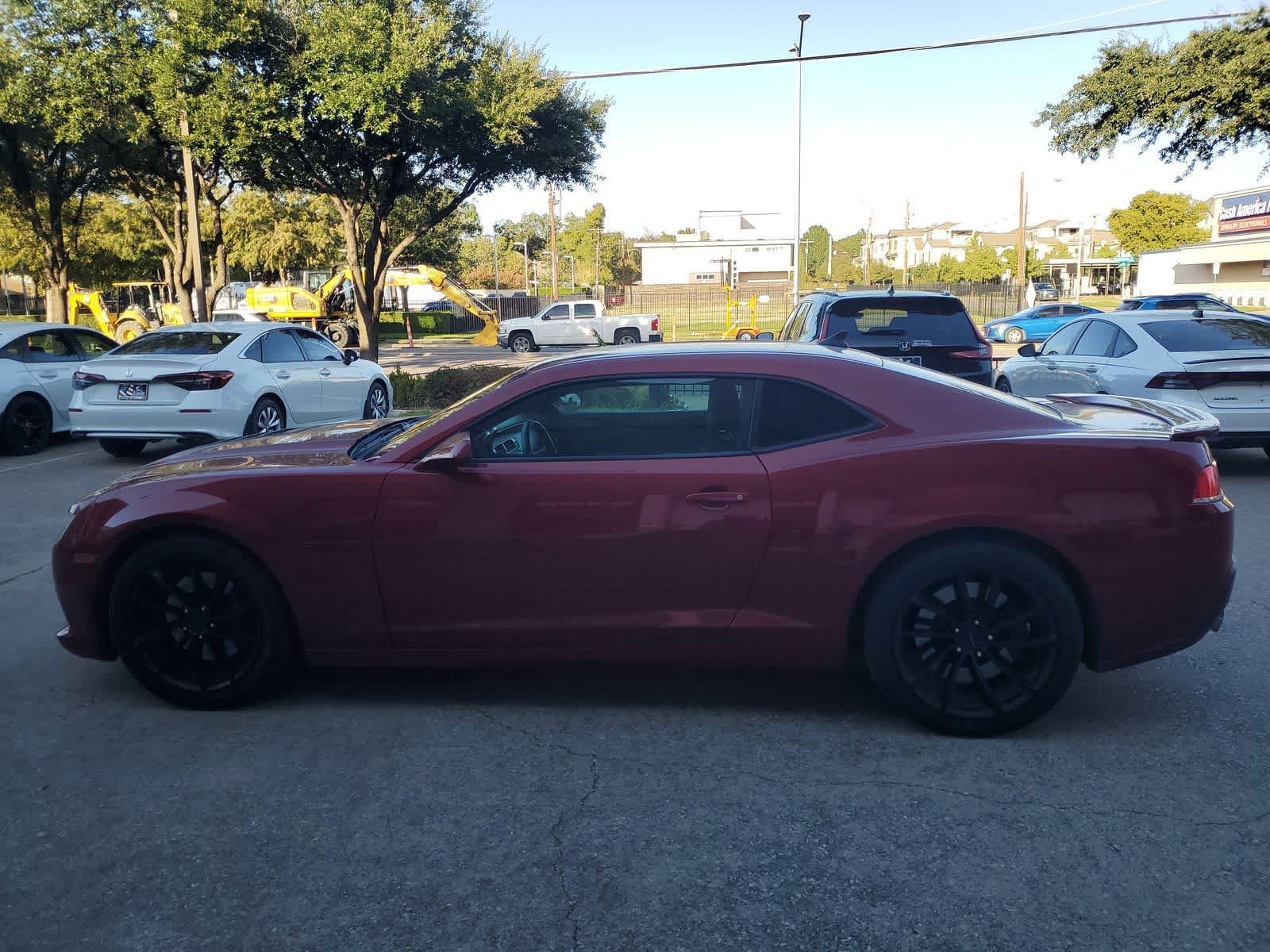 Used 2015 Chevrolet Camaro SS RWD image 3