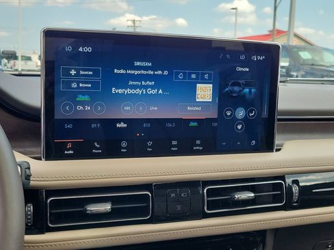 Certified 2023 Lincoln Nautilus Reserve AWD/4WD image 27