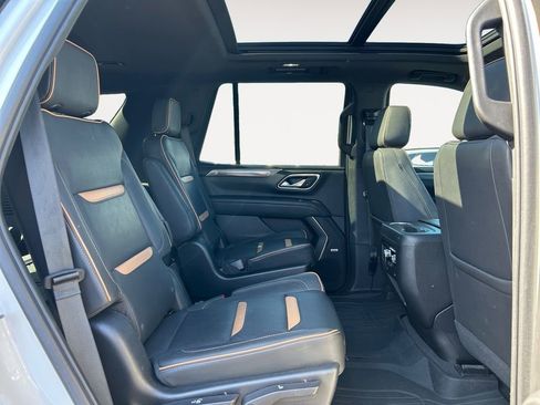 Used 2023 GMC Yukon AT4 w/ Technology Package AWD/4WD image 11