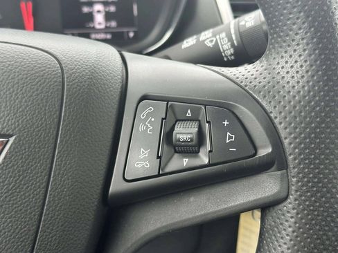 Used 2017 Chevrolet Trax LS AWD/4WD image 24