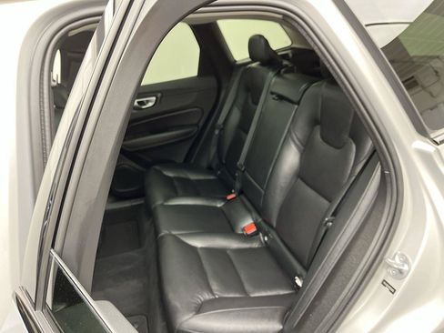 Used 2024 Volvo XC60 B5 Plus AWD/4WD image 11