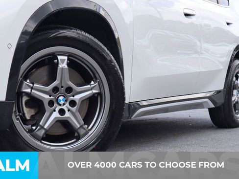 Used 2025 BMW X1 xDrive28i image 3