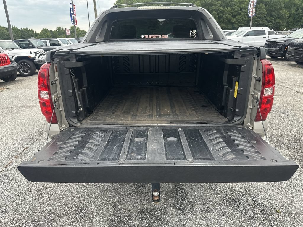 Used 2007 Chevrolet Avalanche LTZ w/ LTZ Preferred Equipment Group RWD image 18