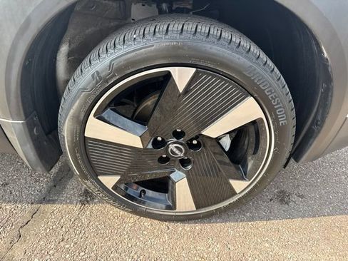 Certified 2025 Nissan Kicks SR AWD/4WD image 34