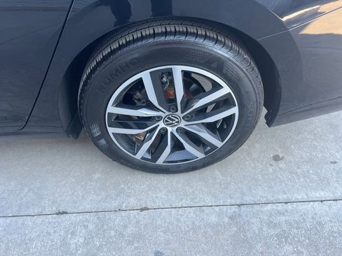 Used 2025 Volkswagen Jetta SE image 9