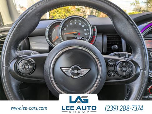 Used 2016 MINI Cooper 4-Door Hardtop image 22