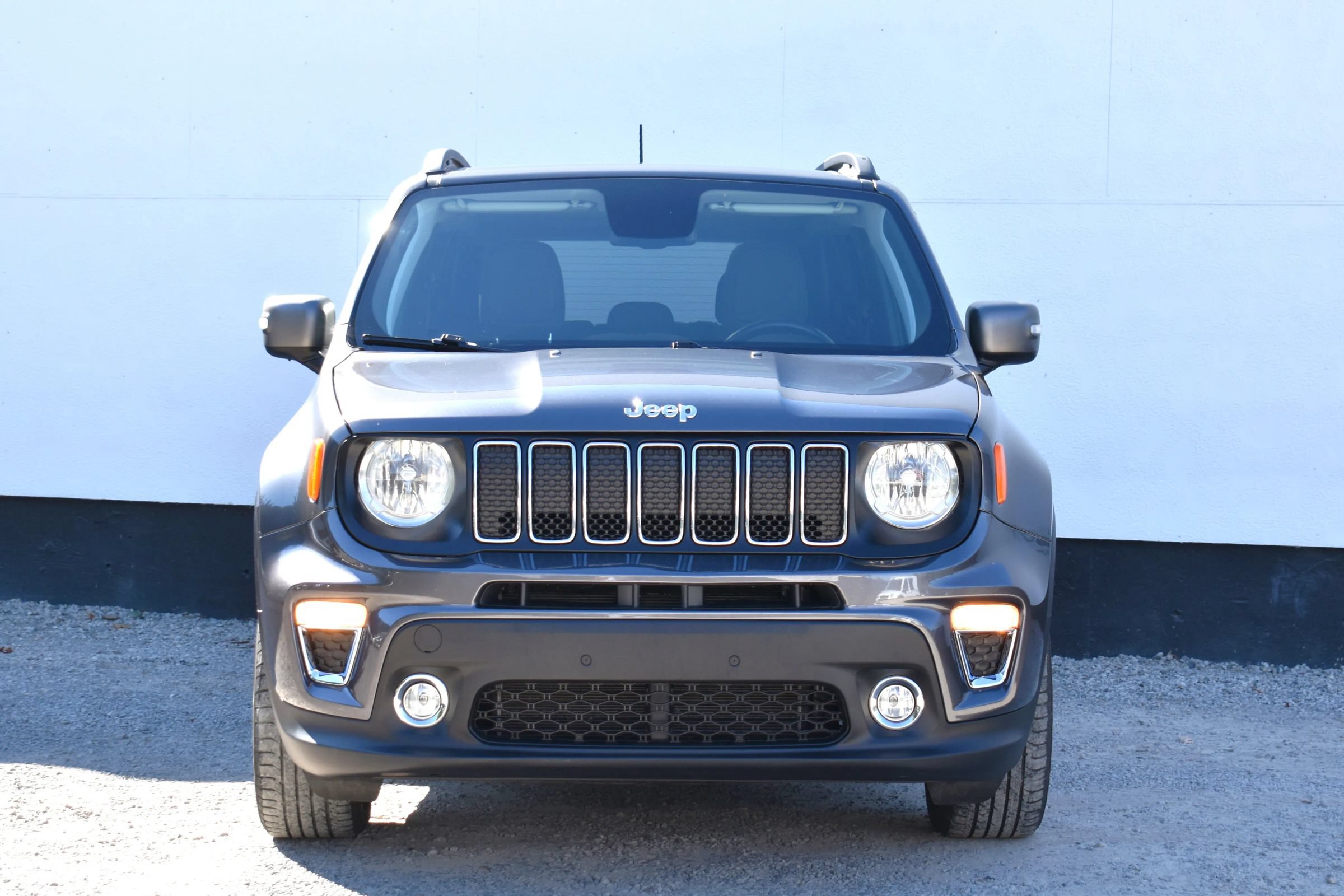 Used 2020 Jeep Renegade Limited w/ UConnect 8.4 Nav Group FWD image 7