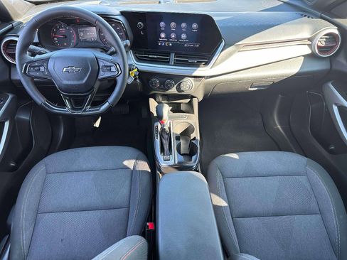 Used 2024 Chevrolet Trax RS image 12