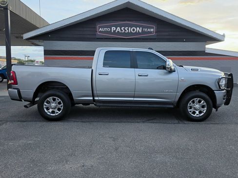 Used 2024 RAM 2500 Laramie AWD/4WD image 6