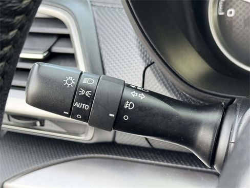 Used 2024 Subaru Forester Premium image 26