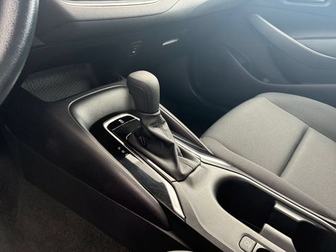 Used 2025 Toyota Corolla LE FWD image 39