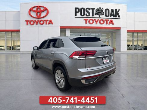 Used 2023 Volkswagen Atlas Cross Sport SE FWD image 5