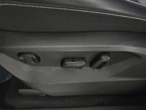 Used 2024 Volkswagen Atlas SE image 27