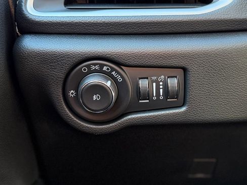 New 2026 Chrysler Pacifica Select image 27