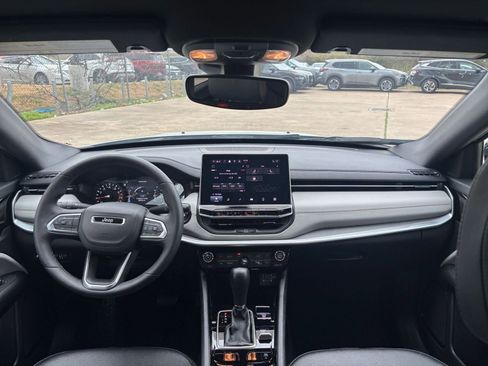 Used 2025 Jeep Compass Limited AWD/4WD image 34