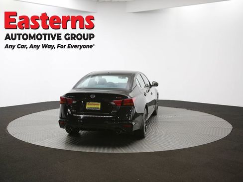 Used 2023 Nissan Altima 2.5 SR w/ SR Premium Package AWD/4WD image 39