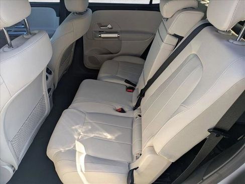 Certified 2025 Mercedes-Benz GLB 250 image 18
