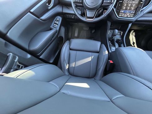 Used 2025 Subaru Ascent Bronze Edition image 14