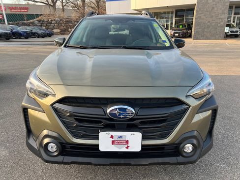 Certified 2025 Subaru Outback Onyx Edition image 2