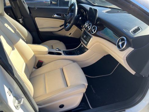 Used 2018 Mercedes-Benz CLA 250 image 19