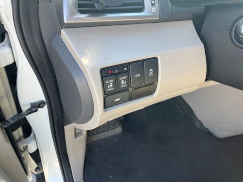 Used 2016 Honda Odyssey EX-L image 7